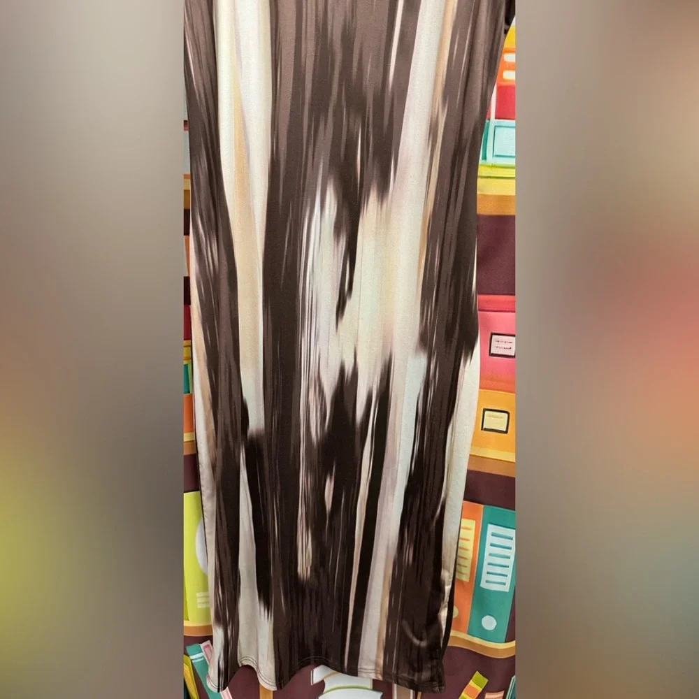 Patterned Sleeveless Bodycon Midi Dress - Picture 5 of 5